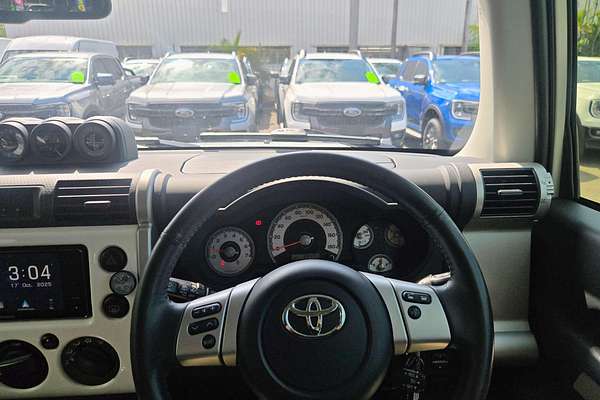 2016 Toyota FJ Cruiser  GSJ15R