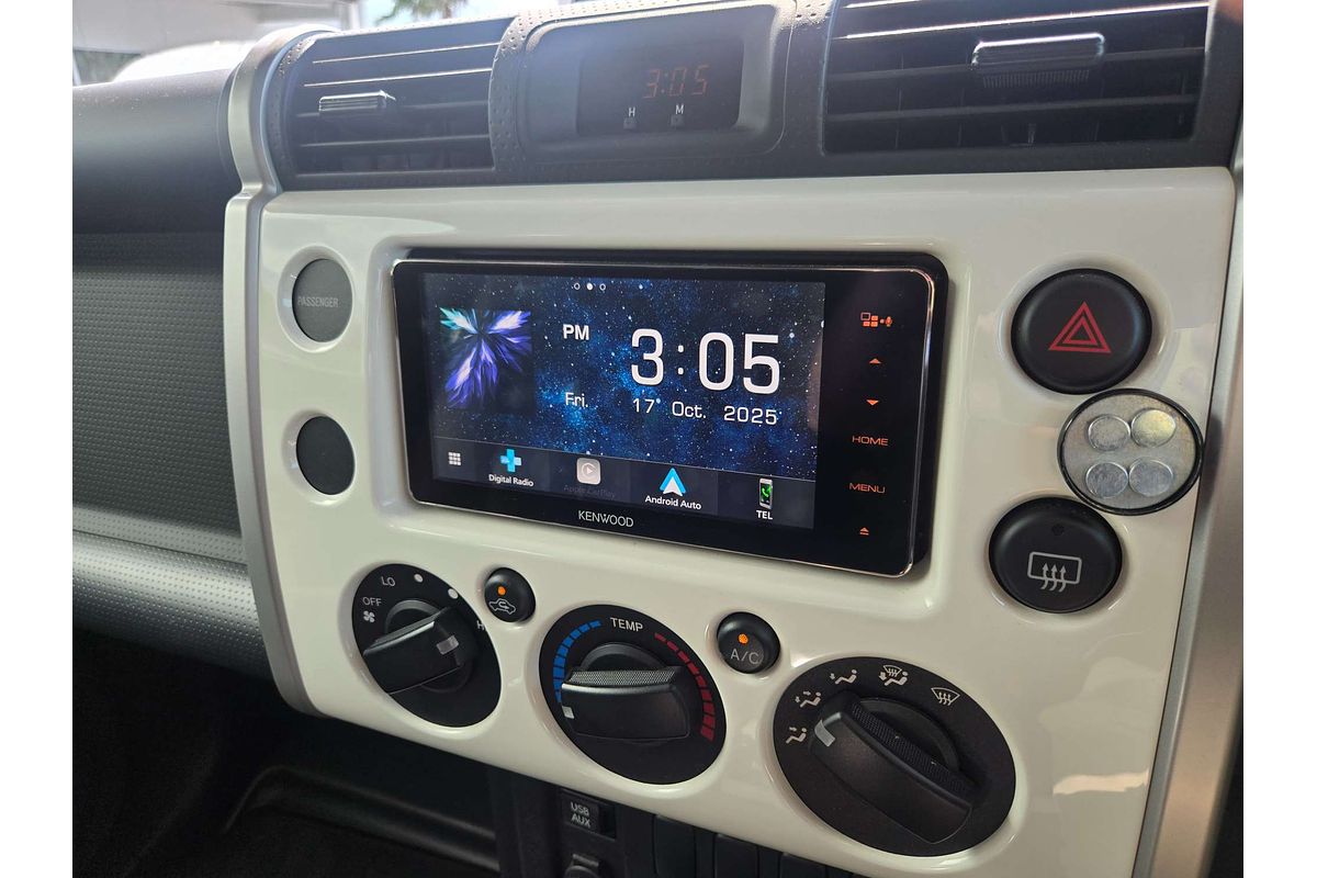 2016 Toyota FJ Cruiser  GSJ15R