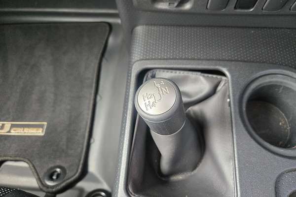 2016 Toyota FJ Cruiser  GSJ15R