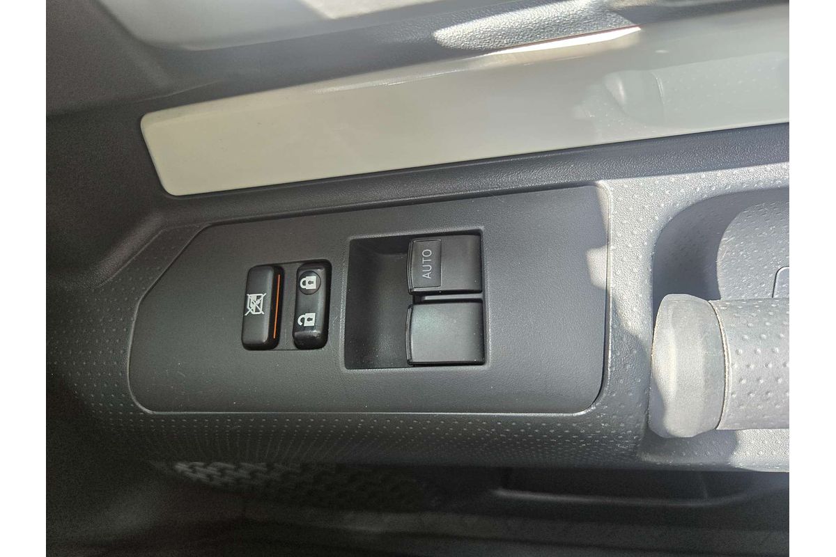 2016 Toyota FJ Cruiser  GSJ15R