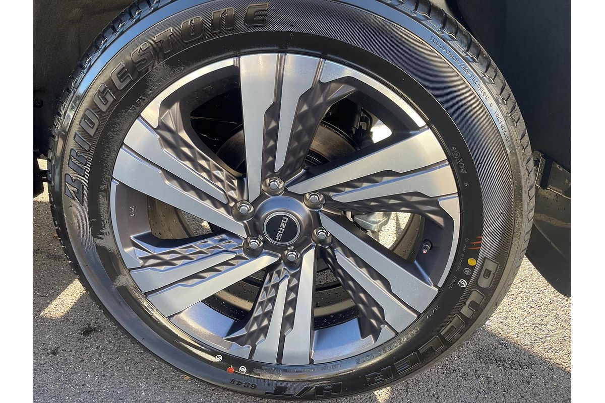 2025 Isuzu MU-X LS-T