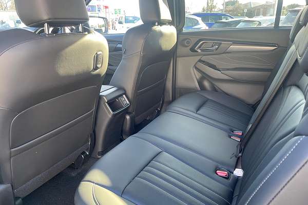 2025 Isuzu MU-X LS-T