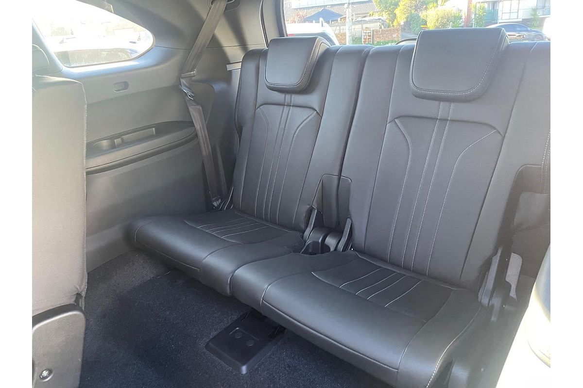 2025 Isuzu MU-X LS-T