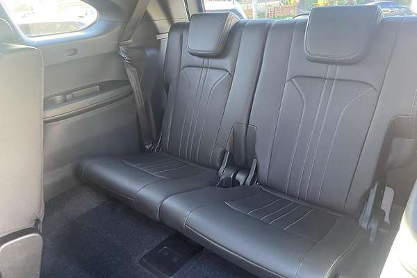 2025 Isuzu MU-X LS-T