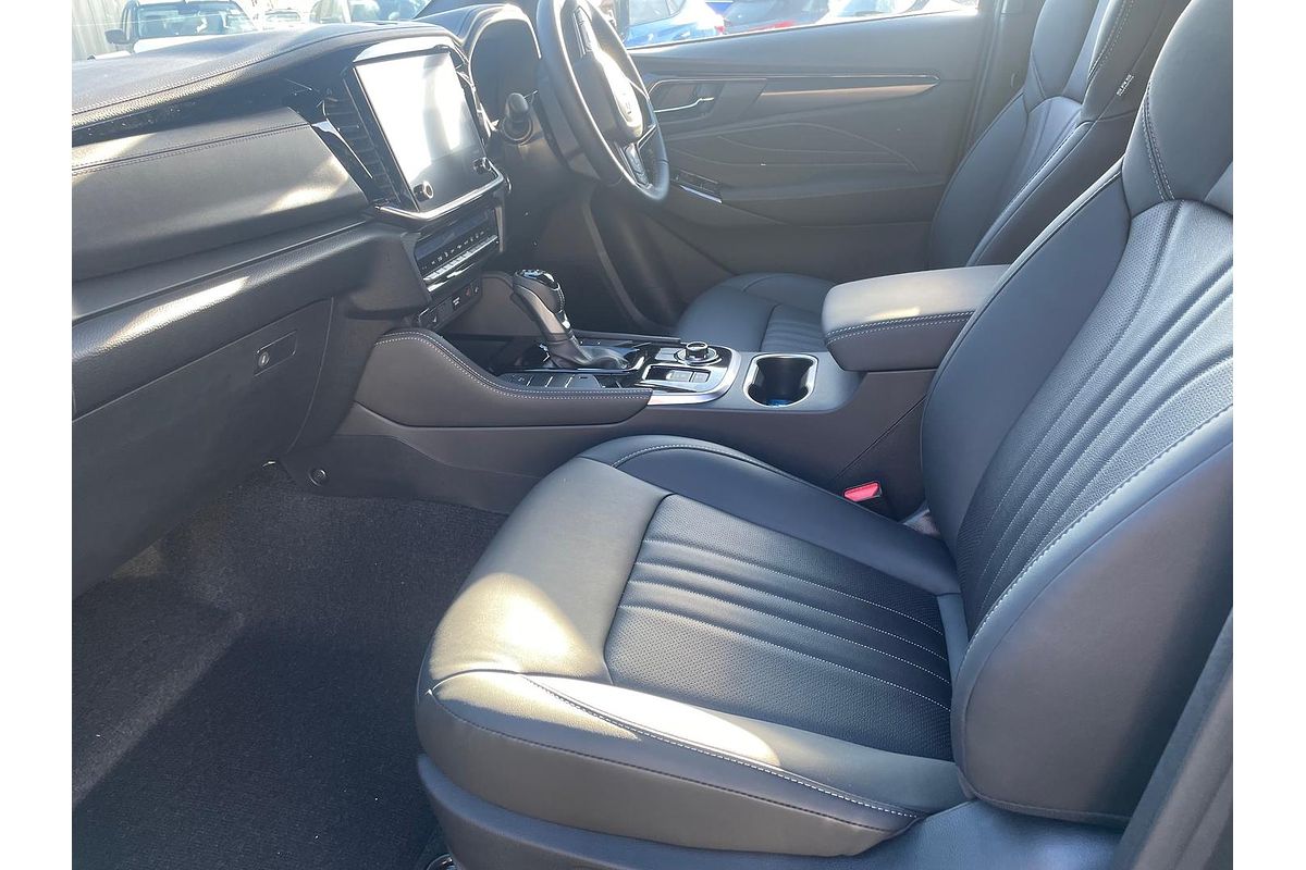 2025 Isuzu MU-X LS-T