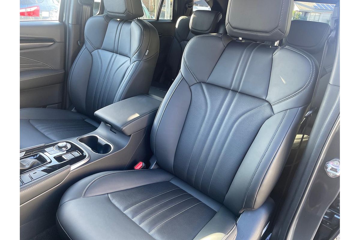 2025 Isuzu MU-X LS-T