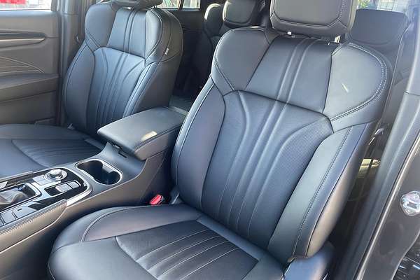 2025 Isuzu MU-X LS-T