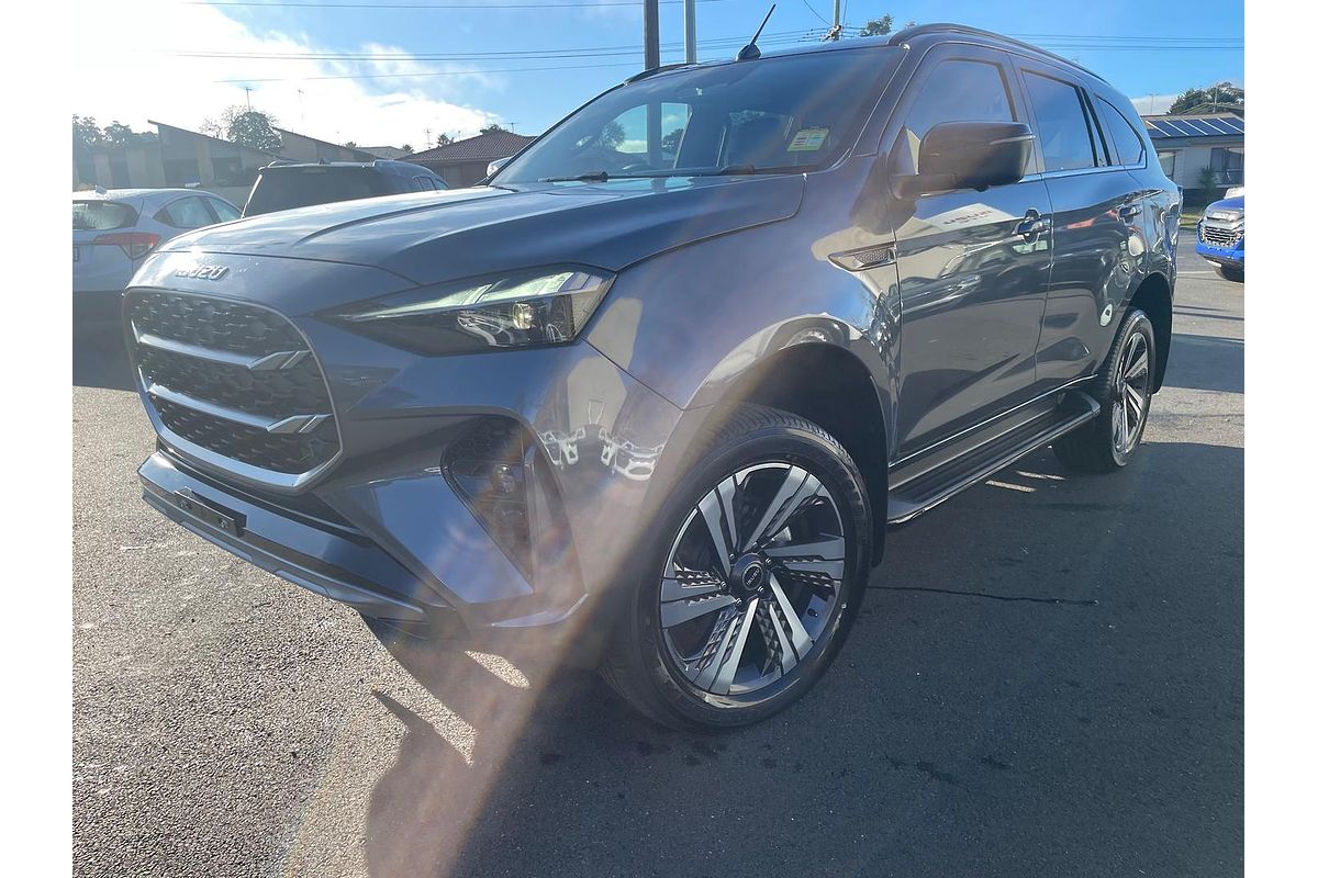 2025 Isuzu MU-X LS-T