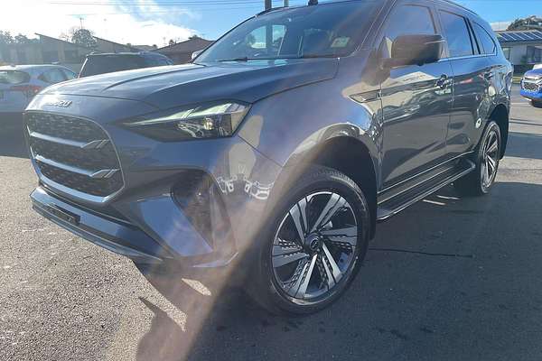 2025 Isuzu MU-X LS-T