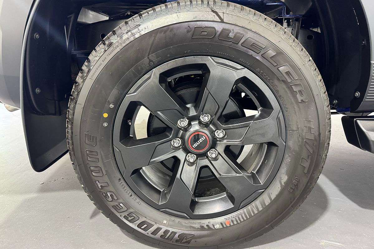 2025 Isuzu D-MAX X-TERRAIN 4X4