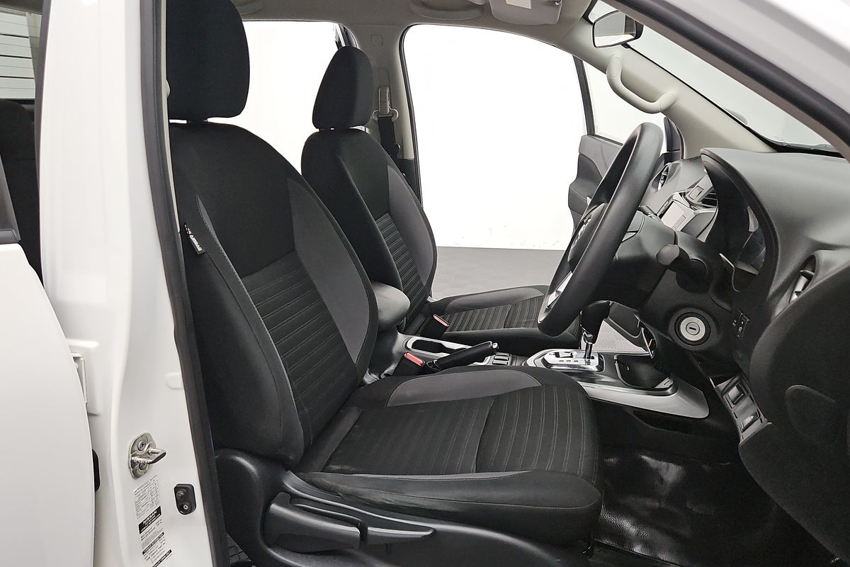 2022 Nissan Navara SL D23 Rear Wheel Drive