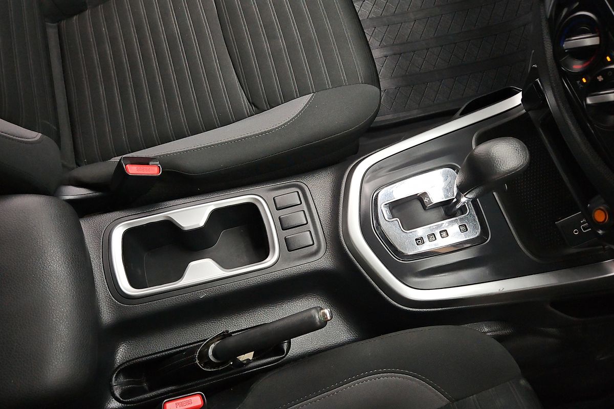 2022 Nissan Navara SL D23 Rear Wheel Drive