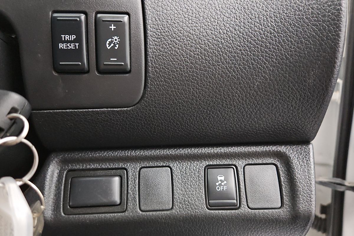 2022 Nissan Navara SL D23 Rear Wheel Drive