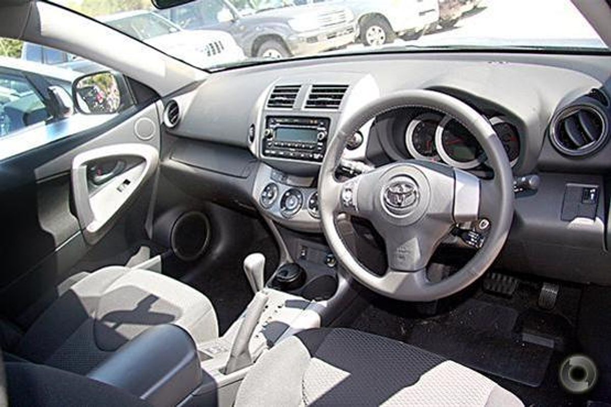 2006 Toyota RAV4 Cruiser L ACA33R