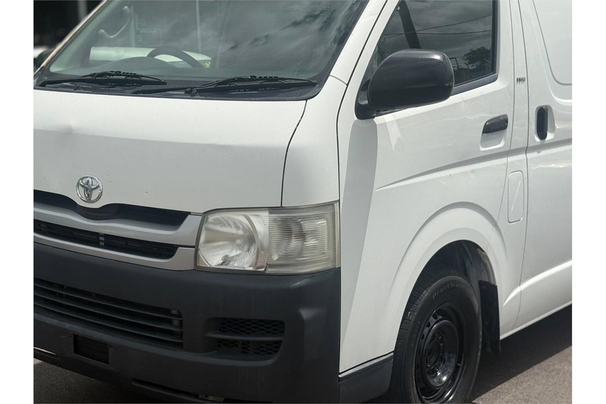 2008 Toyota Hiace TRH201R LWB