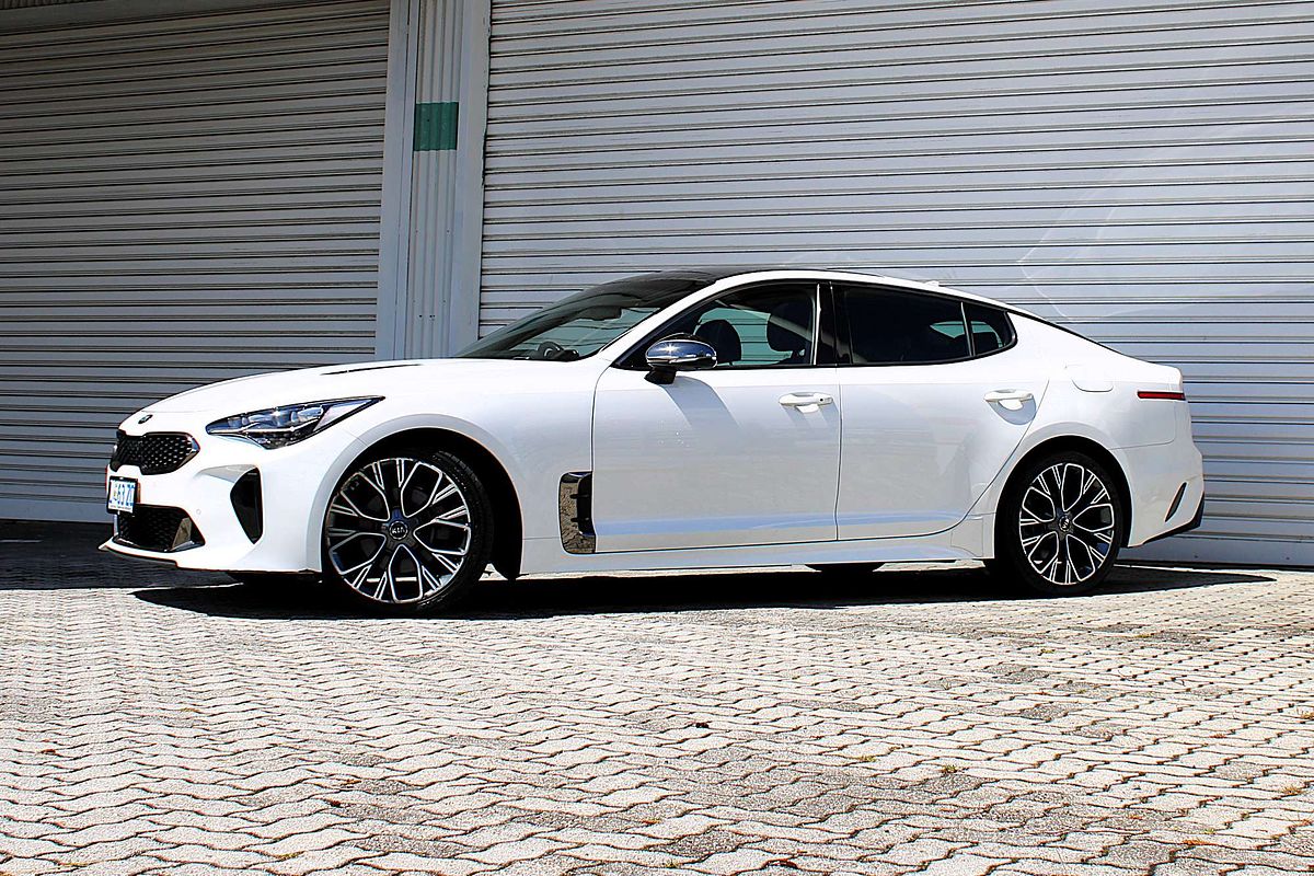 2017 Kia Stinger GT-Line CK