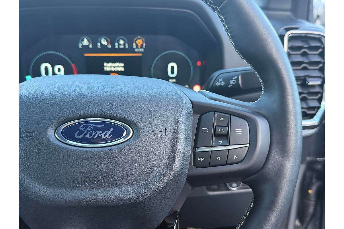 2025 Ford Everest Platinum 3.0L