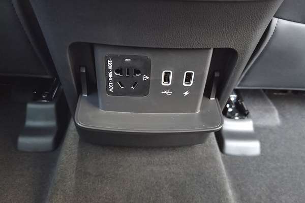 2025 LDV D90 Executive SV9A