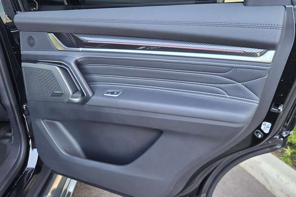 2025 LDV D90 Executive SV9A