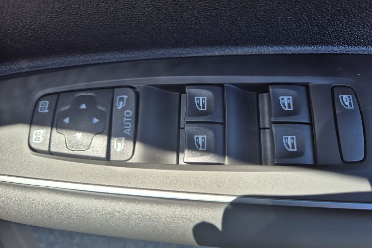 2025 Renault Koleos Techno HZG