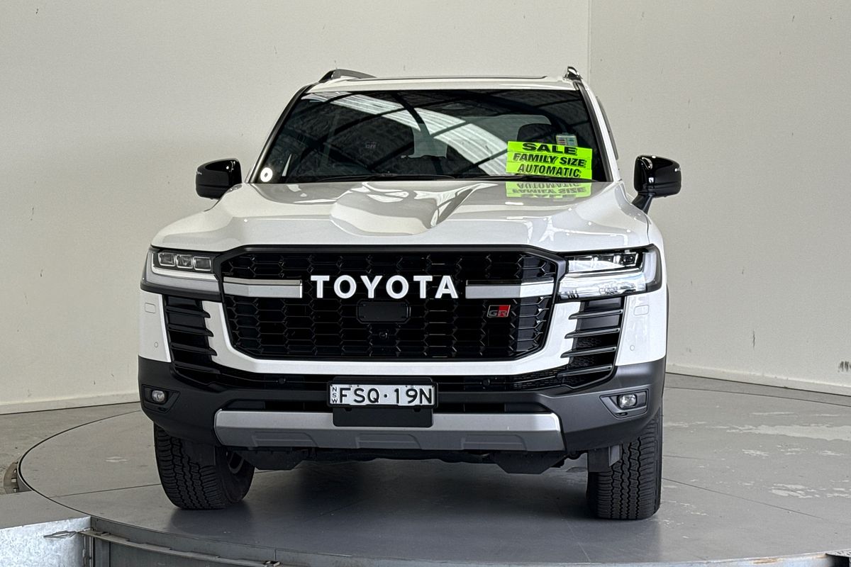 2025 Toyota Landcruiser GR Sport FJA300R