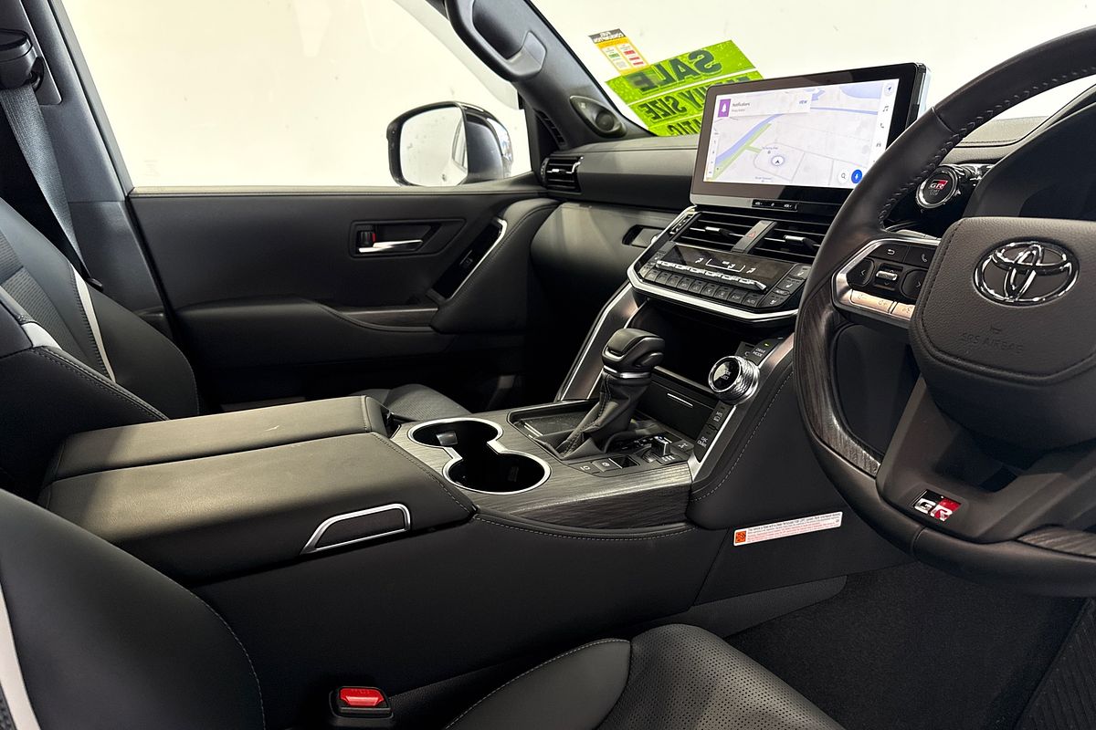 2025 Toyota Landcruiser GR Sport FJA300R