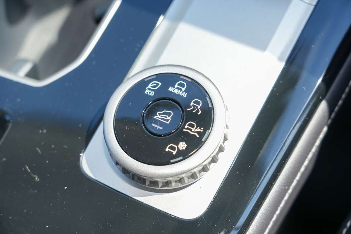 2025 Mitsubishi Outlander LS ZM