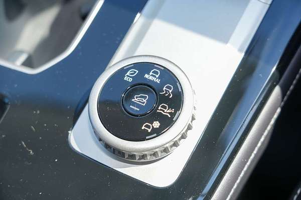 2025 Mitsubishi Outlander LS ZM