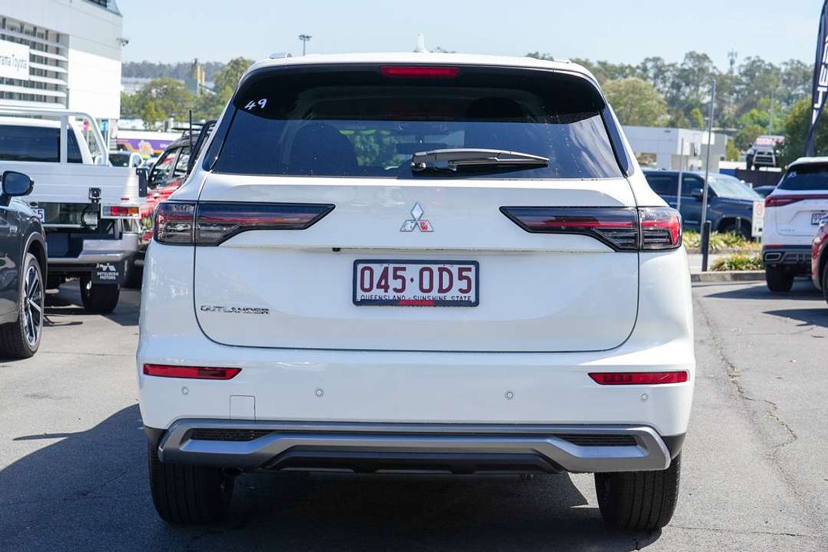 2025 Mitsubishi Outlander LS ZM