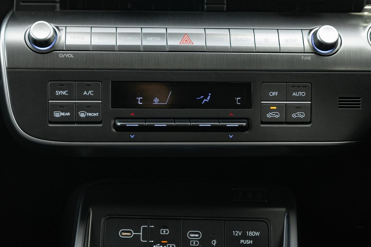 2025 Hyundai Kona Premium SX2.V2