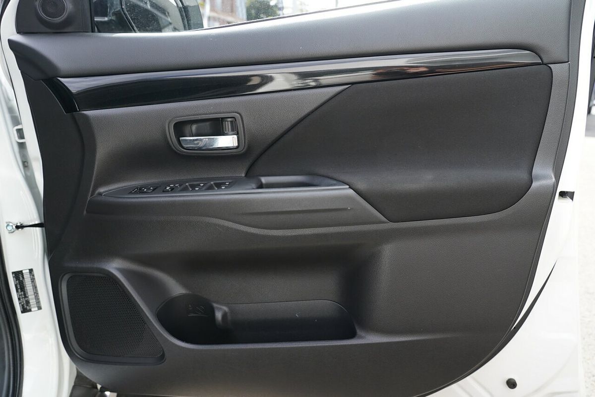 2021 Mitsubishi Outlander ES ZL