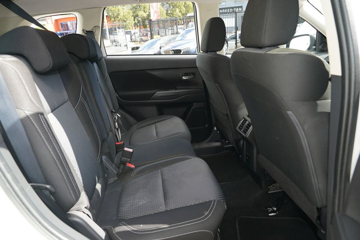 2021 Mitsubishi Outlander ES ZL