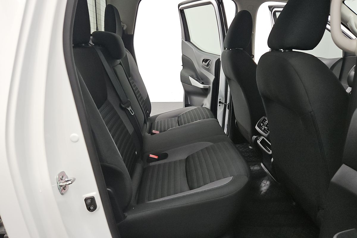 2022 Nissan Navara SL D23 Rear Wheel Drive