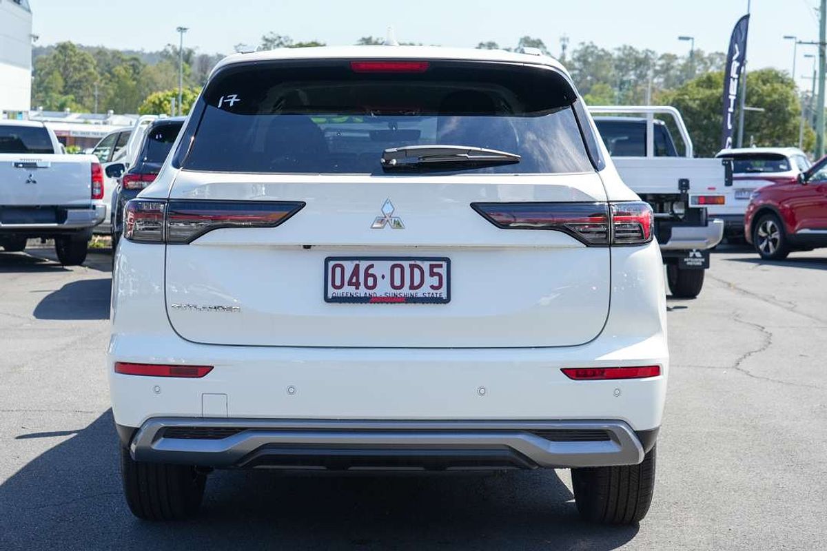 2025 Mitsubishi Outlander LS ZM