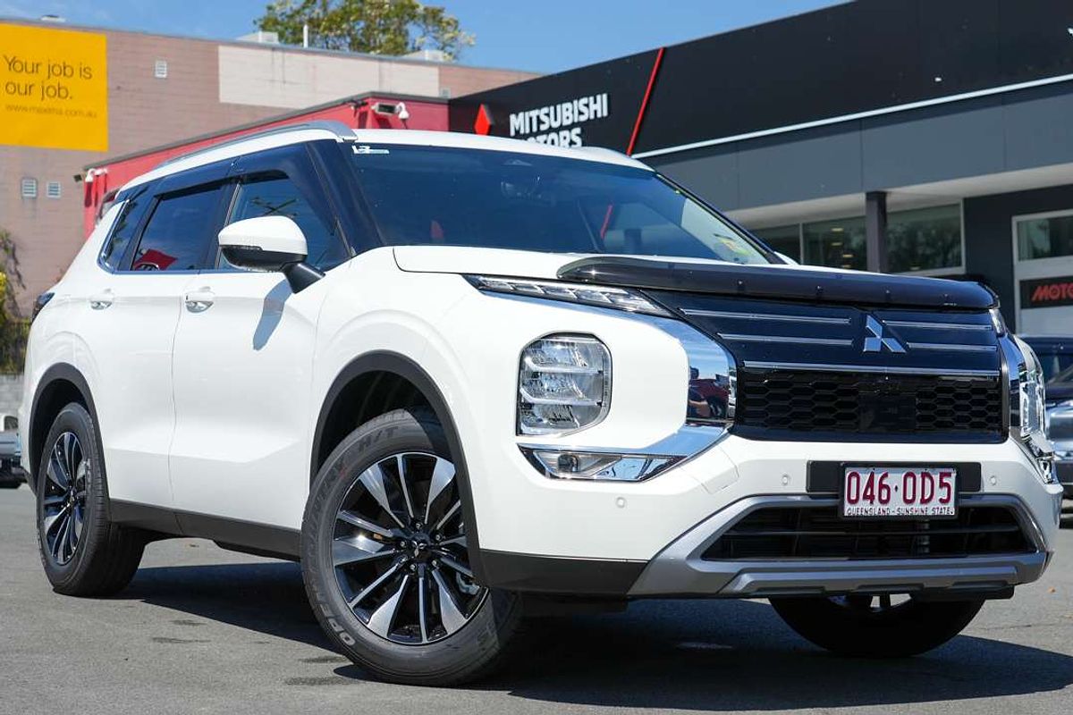 2025 Mitsubishi Outlander LS ZM