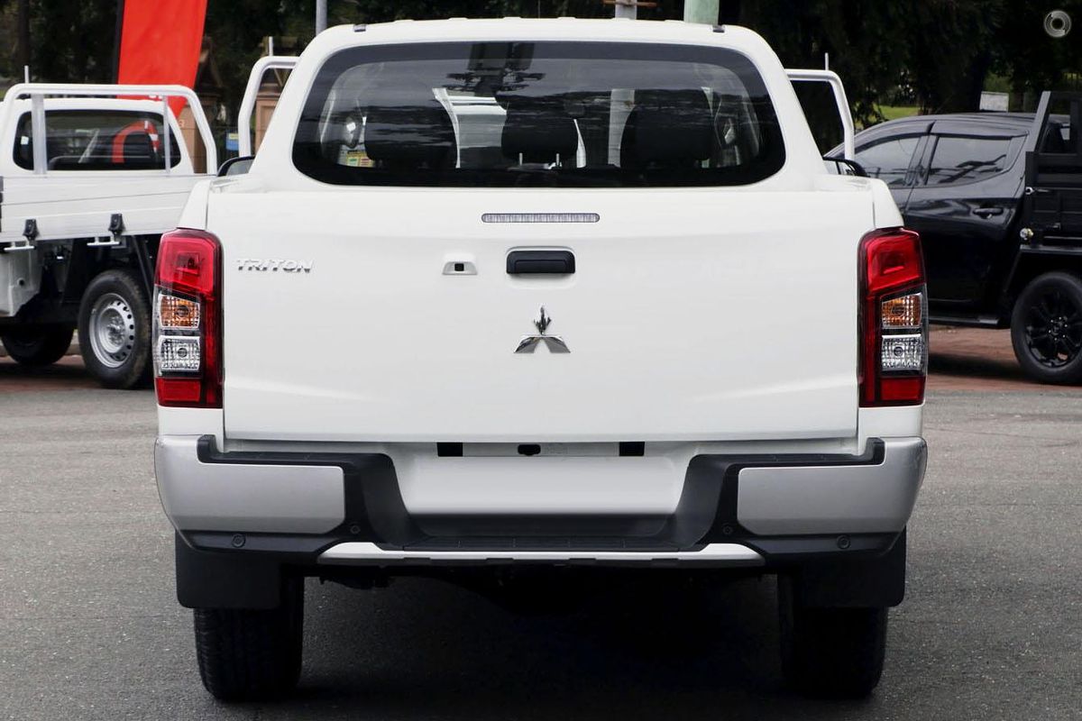 2022 Mitsubishi Triton GLX+ MR 4X4
