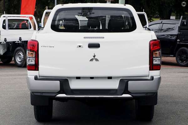 2022 Mitsubishi Triton GLX+ MR 4X4