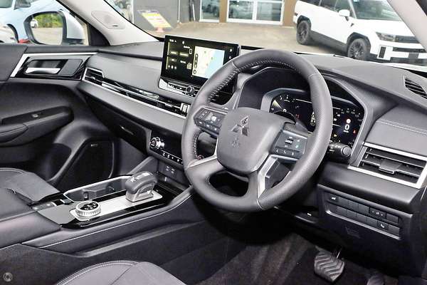 2025 Mitsubishi Outlander Aspire ZM