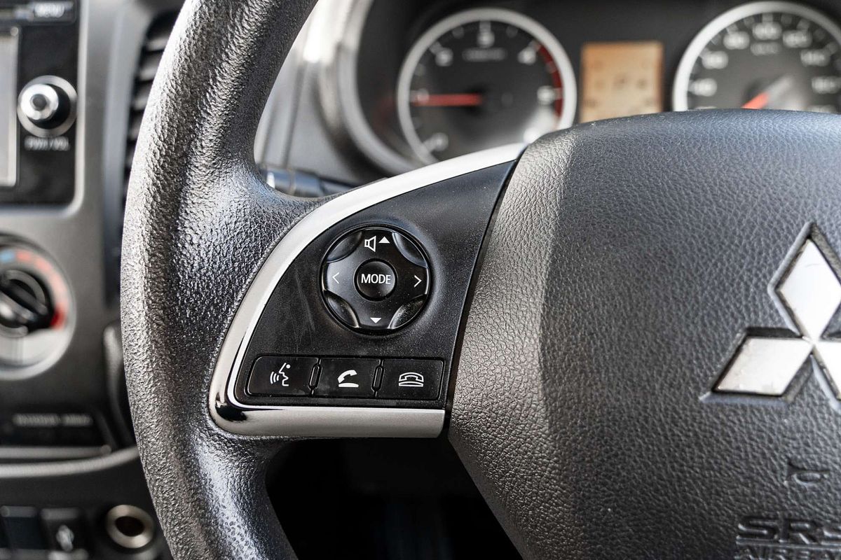 2017 Mitsubishi Triton GLX MQ 4X4