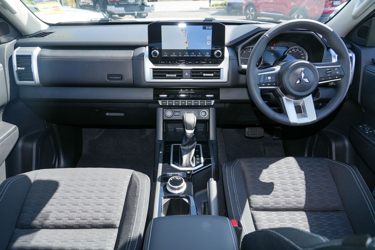 2025 Mitsubishi Triton GLS MV 4X4