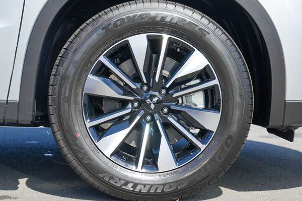 2025 Mitsubishi Outlander LS ZM