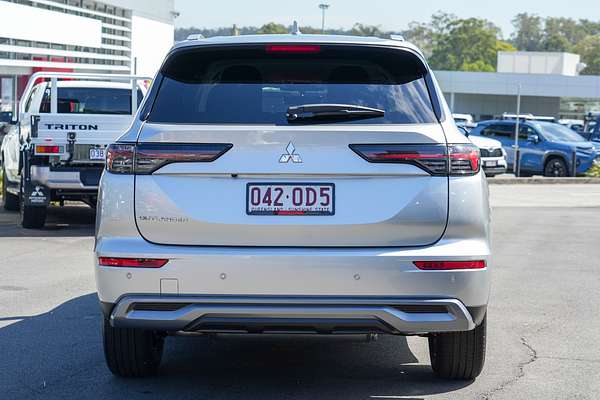 2025 Mitsubishi Outlander LS ZM