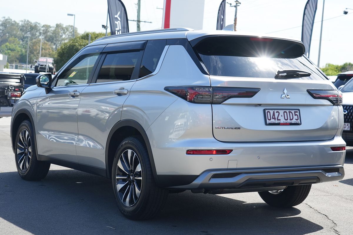 2025 Mitsubishi Outlander LS ZM