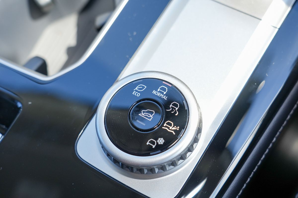 2025 Mitsubishi Outlander LS ZM