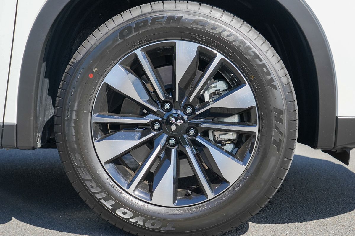 2025 Mitsubishi Outlander LS ZM