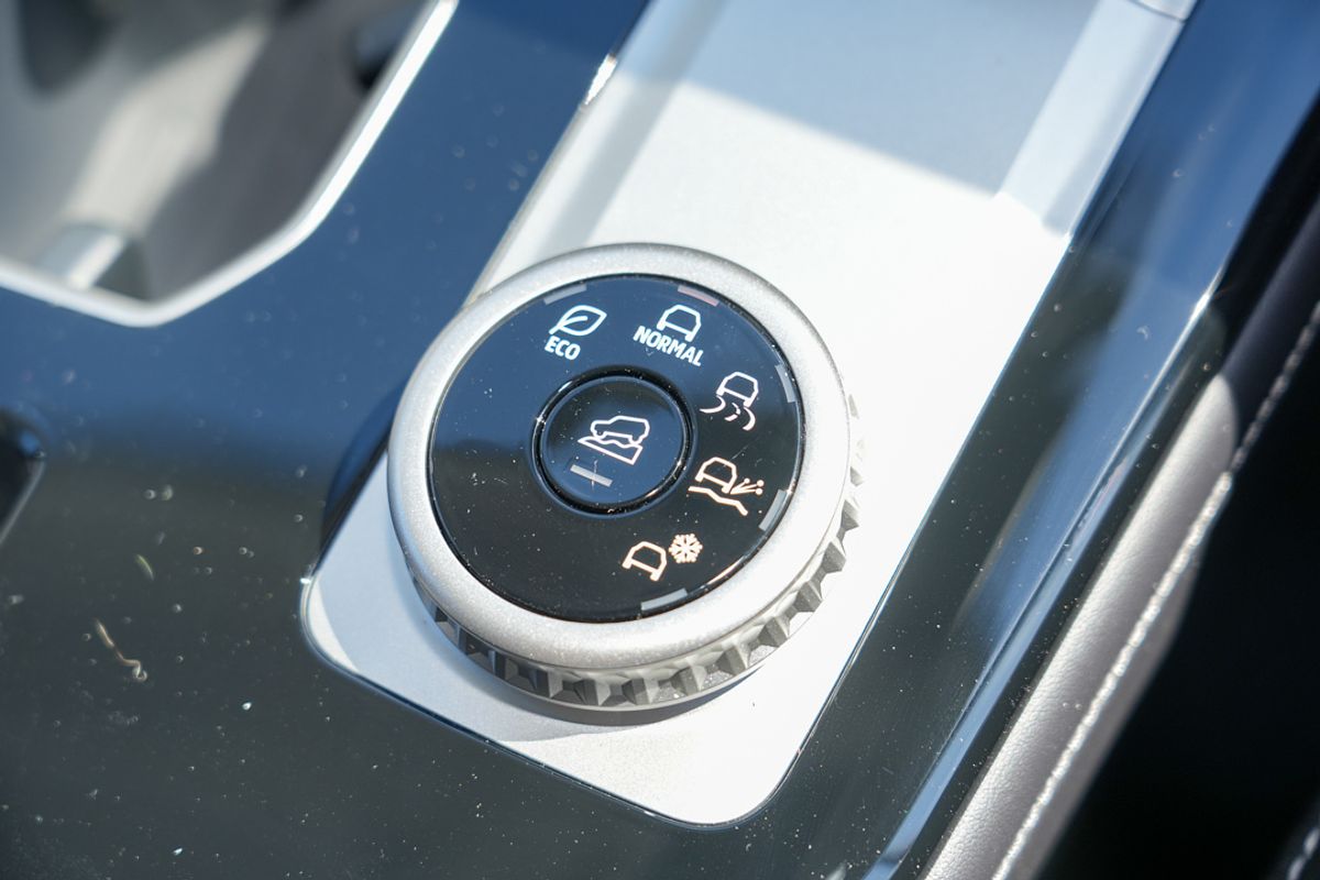 2025 Mitsubishi Outlander LS ZM