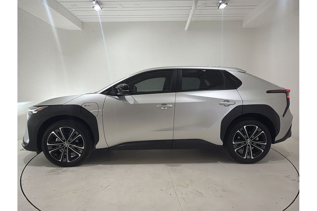 2023 Toyota bZ4X XEAM10R