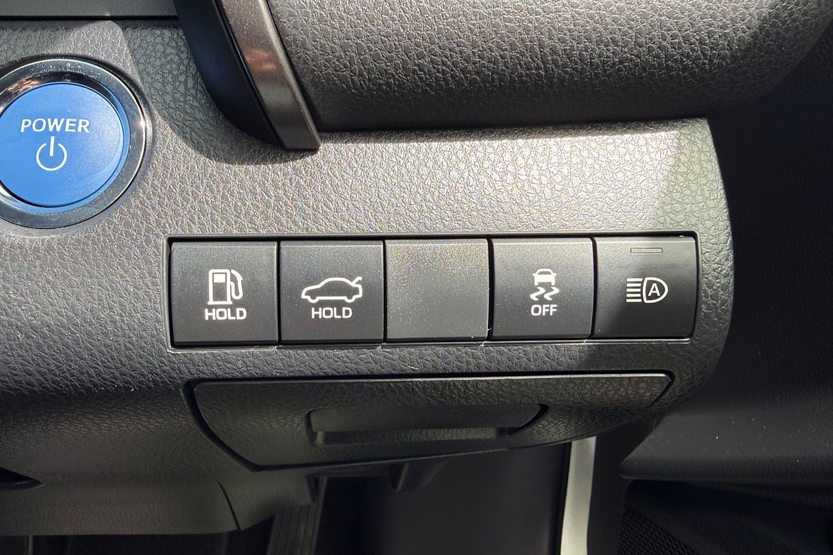 2024 Toyota Camry Ascent AXVH70R