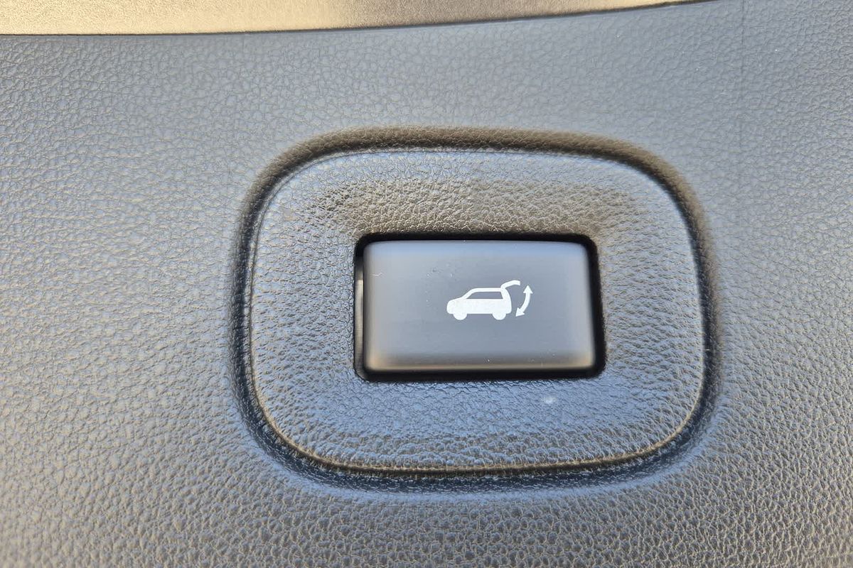 2025 Renault Koleos Techno HZG