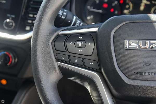 2025 Isuzu MU-X LS-M